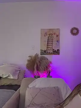 Ashleyjenner  online show from 04.08.26