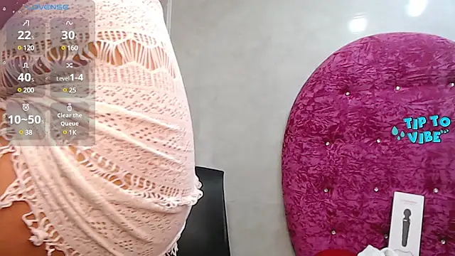 Litzy Curly online show from 02.13.25