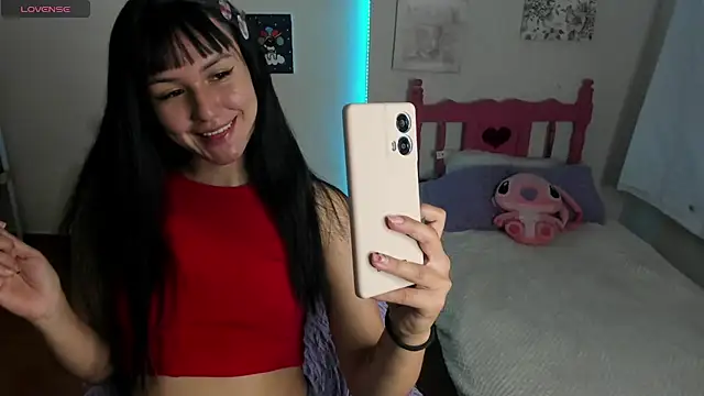 Snapshot of cute_roxy chatting on 02.28.25 cute roxy online show from 02.28.25