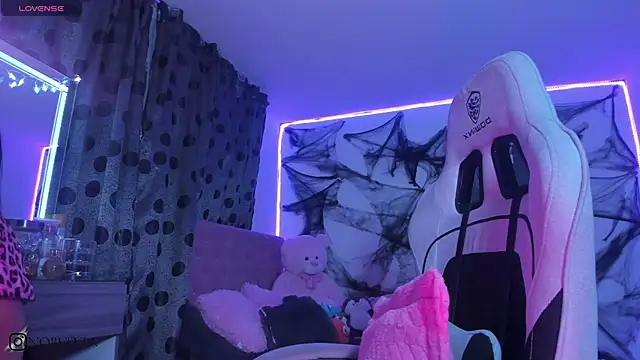 satanbabee online show from 10.08.25