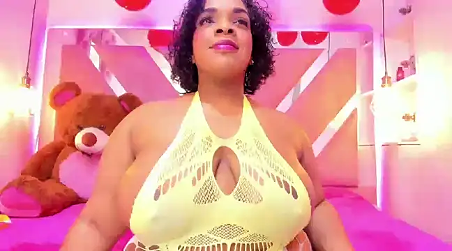 Snapshot of Scarlett-Bonnet chatting on 02.15.25 Scarlett-Bonnet online show from 02.15.25