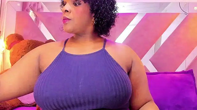 Snapshot of Scarlett-Bonnet chatting on 03.18.25 Scarlett-Bonnet online show from 03.18.25