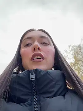 Snapshot of emiliasommer chatting on 10.26.25 emiliasommer online show from 10.26.25