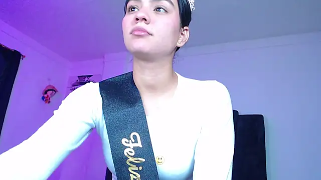 Snapshot of Ariel_Zeo1 chatting on 11.13.25 Ariel Zeo1 online show from 11.13.25