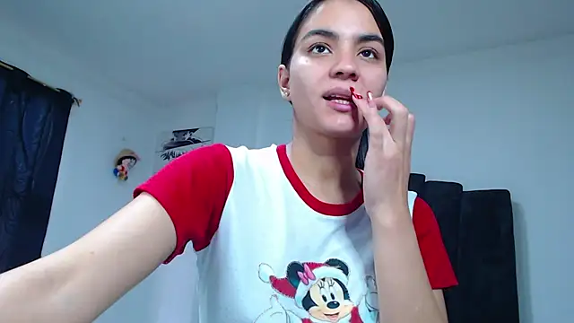 Snapshot of Ariel_Zeo1 chatting on 11.15.25 Ariel Zeo1 online show from 11.15.25