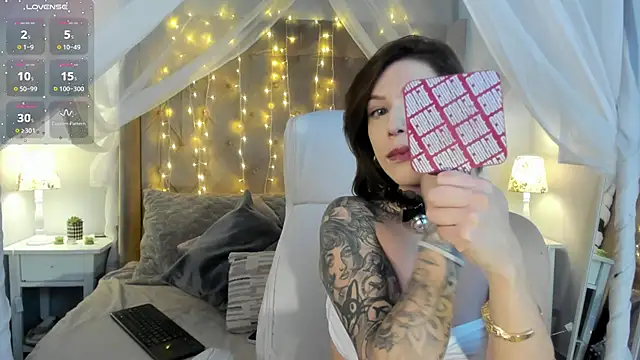 Snapshot of Hannah_Borbon chatting on 01.27.25 Hannah Borbon online show from 01.27.25