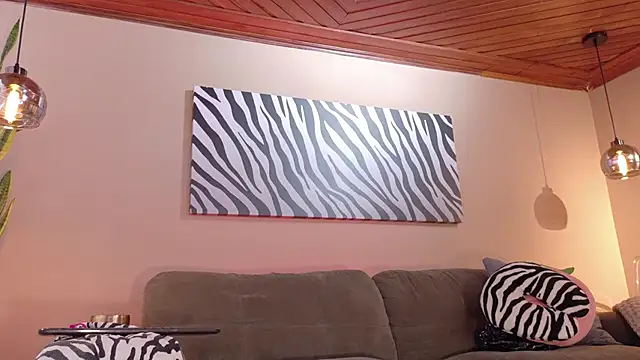 Snapshot of Hannah_Borbon chatting on 09.28.25 Hannah Borbon online show from 09.28.25