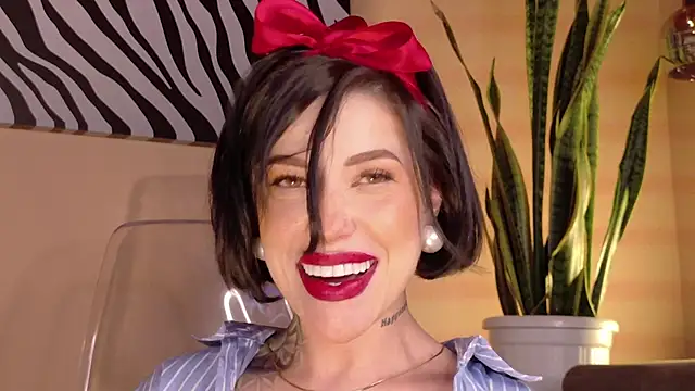 Snapshot of Hannah_Borbon chatting on 10.01.25 Hannah Borbon online show from 10.01.25