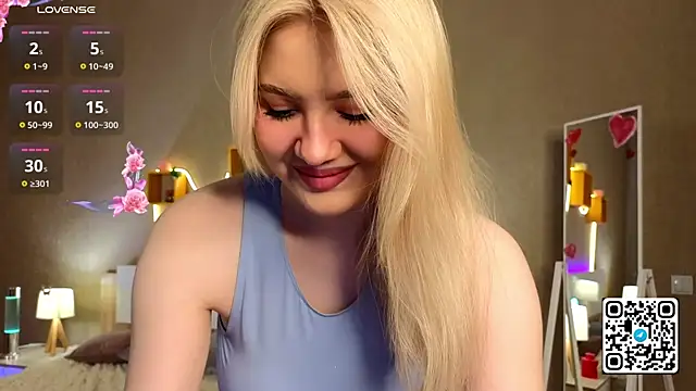 oliviabr0wn0 online show from 03.13.25