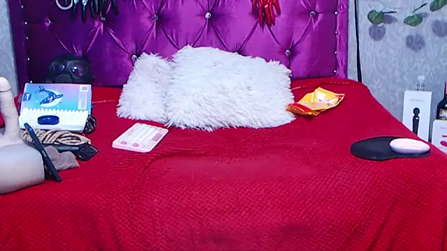 AyshaScott online show from 09.19.25