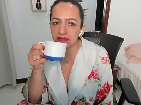 MonicaGarcia  online show from 02.13.26