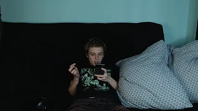 axxxturel online show from 12.11.24