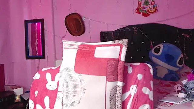 NikkiRous  online show from 11.19.25