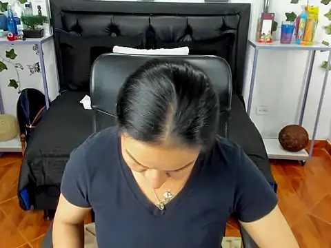 Violeta stilll online show from 11.13.25