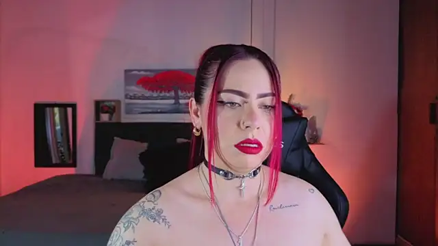 Snapshot of Dulce_charlottee chatting on 04.22.26 Dulce charlottee online show from 04.22.26