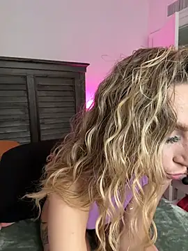 BrattyBae xo online show from 01.10.25