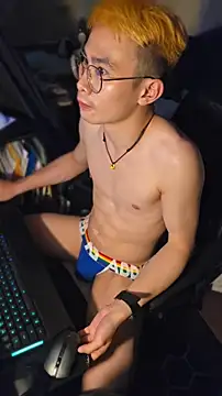 Snapshot of Moby_Yik chatting on 04.26.26 Moby Yik online show from 04.26.26