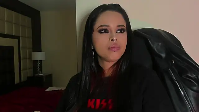 EvaaFoxxy1 online show from 01.08.25
