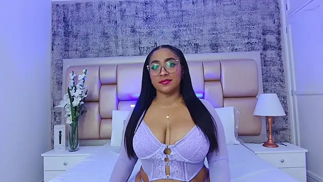 KateVenegas online show from 01.17.25