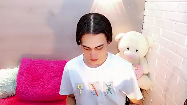 Daniela Pink  online show from 10.11.25