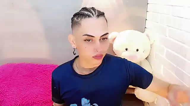 Snapshot of Daniela_Pink_ chatting on 11.20.25 Daniela Pink online show from 11.20.25