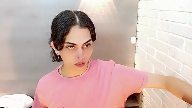 Snapshot of Daniela_Pink_ chatting on 11.23.25 Daniela Pink online show from 11.23.25