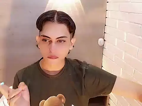 Snapshot of Daniela_Pink_ chatting on 01.11.26 Daniela Pink online show from 01.11.26