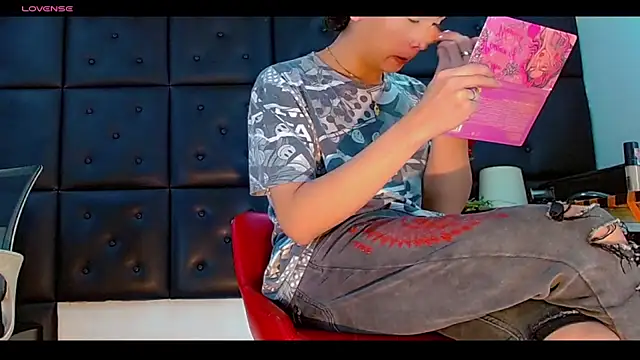 Snapshot of Daniela_Pink_ chatting on 07.14.26 Daniela Pink online show from 07.14.26
