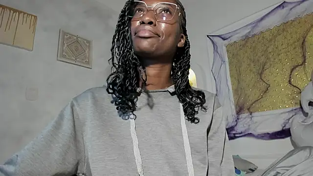 Snapshot of Tahira_21_ chatting on 10.27.25 Tahira 21 online show from 10.27.25