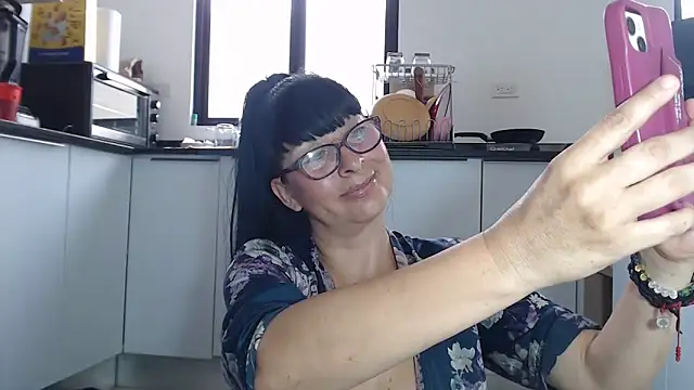 Snapshot of HellenLatin chatting on 05.12.26 HellenLatin online show from 05.12.26