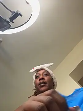 CarlaBeckky online show from 10.15.25