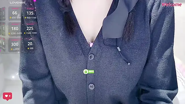 Snapshot of Duduludululu chatting on 10.17.25 Duduludululu online show from 10.17.25