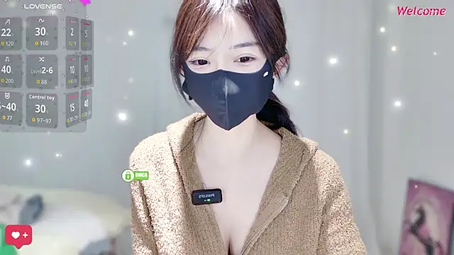 Snapshot of Duduludululu chatting on 10.18.25 Duduludululu online show from 10.18.25