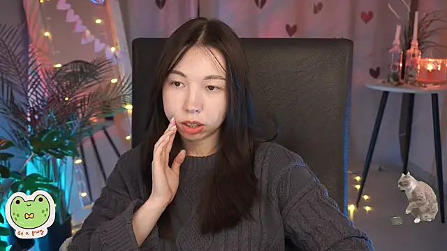 Sarah Son online show from 02.17.25