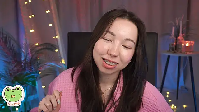 Sarah Son online show from 02.21.25