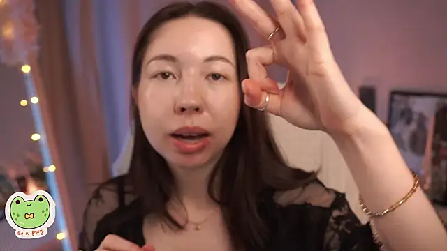 Sarah Son online show from 03.17.25