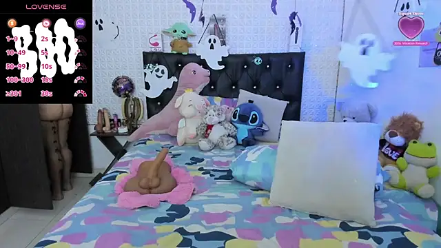 Snapshot of redgirlofficial chatting on 10.14.25 redgirlofficial online show from 10.14.25