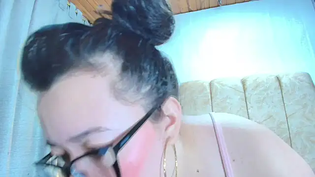 Snapshot of Zoe_Curvy chatting on 11.07.25 Zoe Curvy online show from 11.07.25