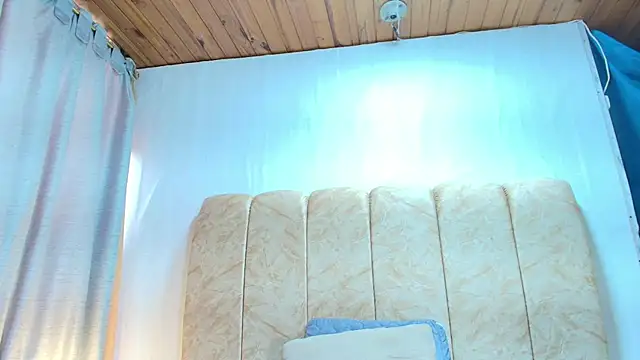 Zoe Curvy online show from 11.09.25