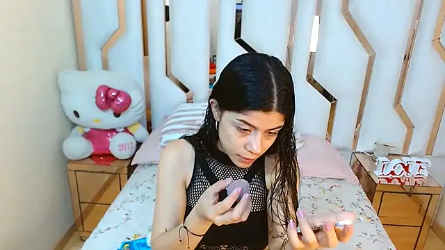 Snapshot of TifanyChill chatting on 02.13.26 TifanyChill online show from 02.13.26