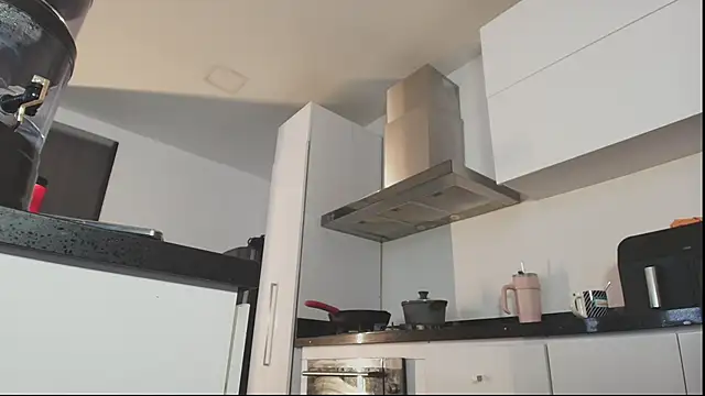 Snapshot of milaivanova chatting on 02.11.25 milaivanova online show from 02.11.25