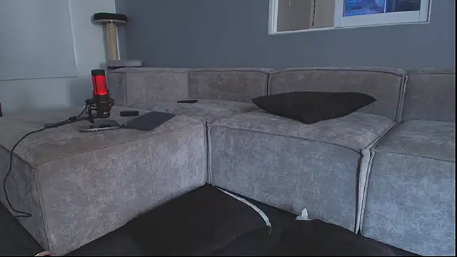 Snapshot of milaivanova chatting on 02.18.25 milaivanova online show from 02.18.25