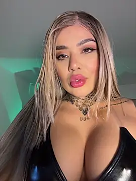 Snapshot of milaivanova chatting on 11.06.25 milaivanova online show from 11.06.25