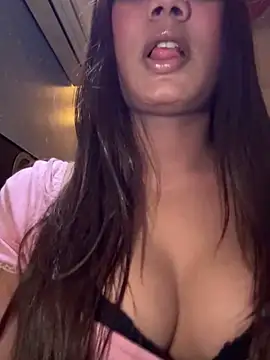 Snapshot of YourAnya chatting on 11.07.25 YourAnya online show from 11.07.25