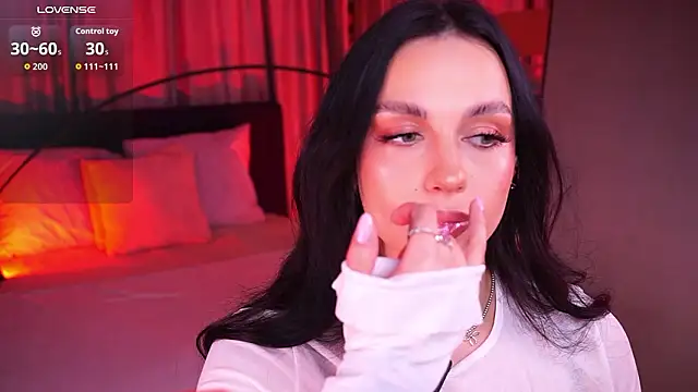 LunaNight online show from 02.20.26