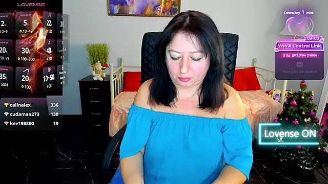 Snapshot of Julia_Dean chatting on 01.02.25 Julia Dean online show from 01.02.25