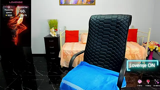 Snapshot of Julia_Dean chatting on 02.24.25 Julia Dean online show from 02.24.25