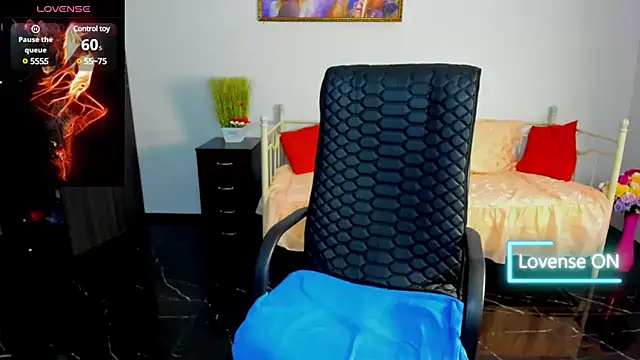 Snapshot of Julia_Dean chatting on 03.18.25 Julia Dean online show from 03.18.25