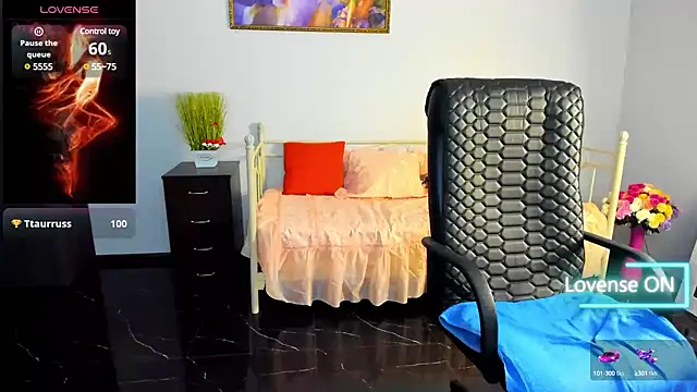 Snapshot of Julia_Dean chatting on 03.22.25 Julia Dean online show from 03.22.25