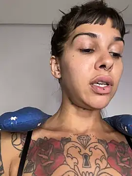 Snapshot of Nikatsu chatting on 01.31.25 Nikatsu online show from 01.31.25